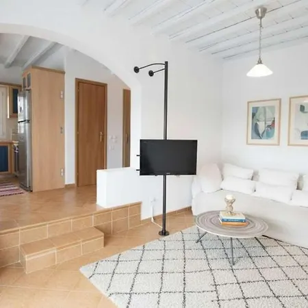 Charming 3 Bd House In Village * Ano Mera