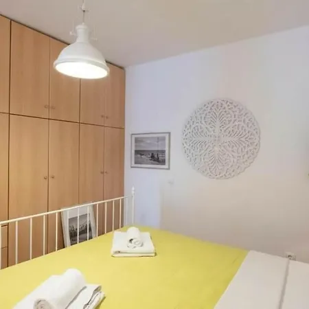 Charming 3 Bd House In Village