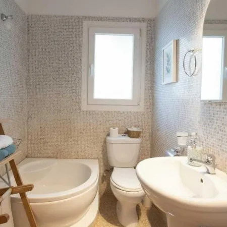 Charming 3 Bd House In Village * Ano Mera