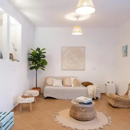 Charming 3 Bd House In Village Ano Mera